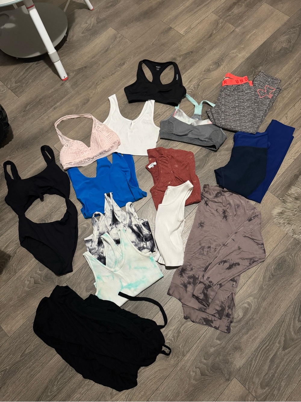 Women’s size medium clothing lot